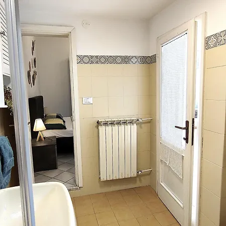 La Casetta Di Mario - A Cosy Seaside Виареджо